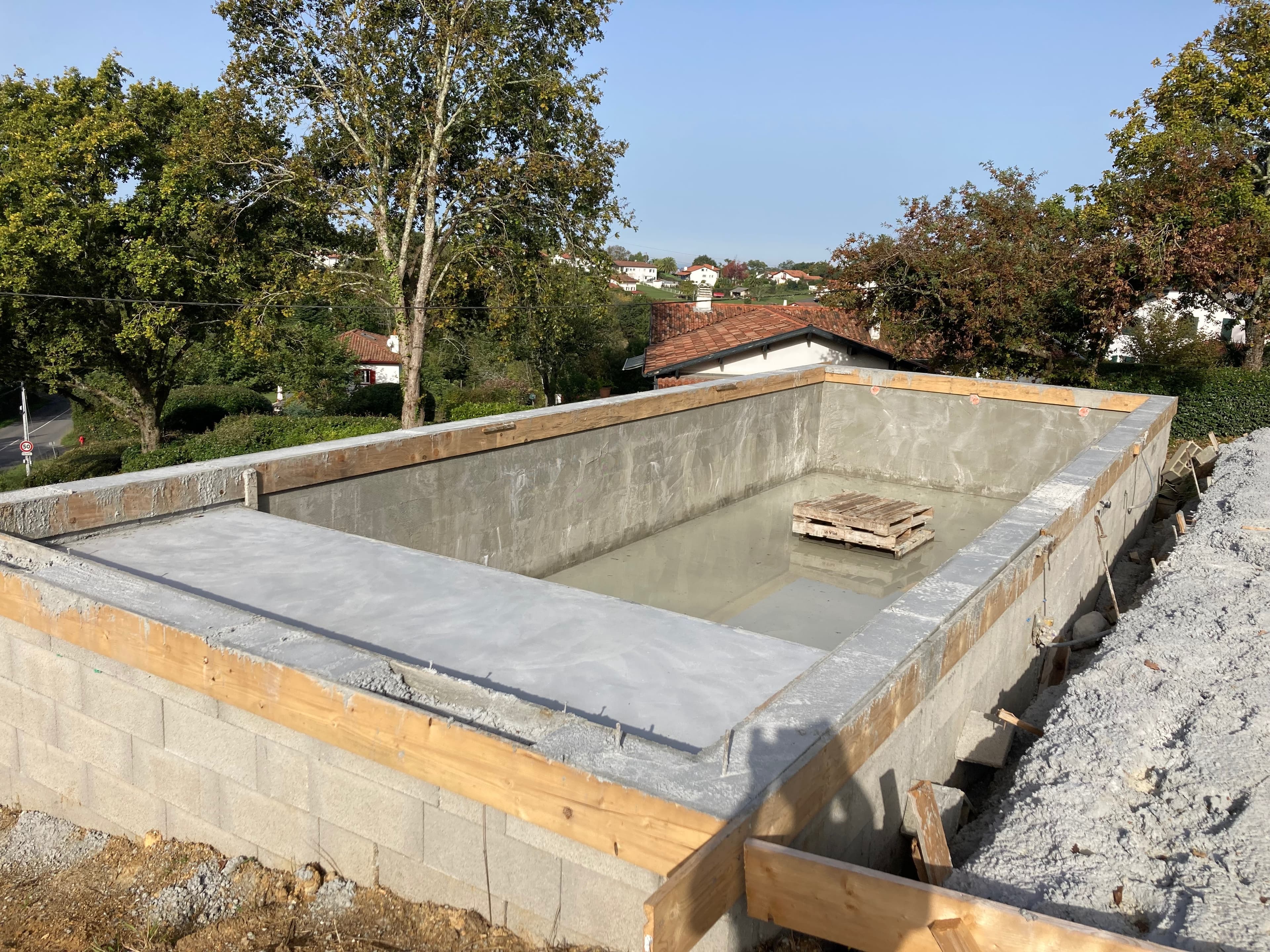 Création d’ouvertures, ravalement de façade et construction d’une piscine
